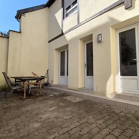 Ecu - 6 Pers - Centre-ville - Lumineux בית נופש