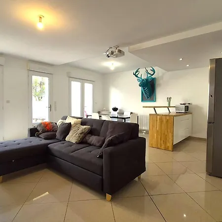 Ecu - 6 Pers - Centre-ville - Lumineux