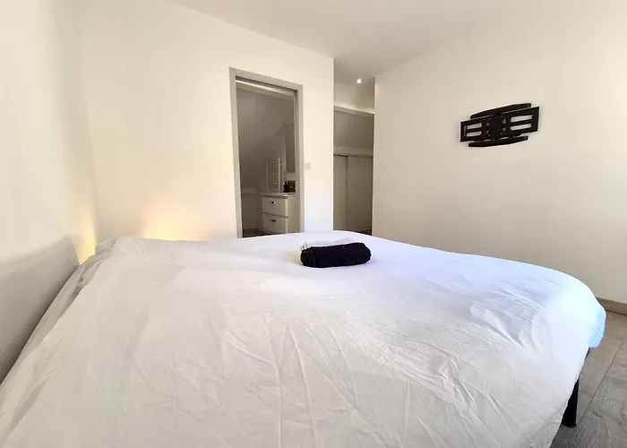 Ecu - 6 Pers - Centre-ville - Lumineux