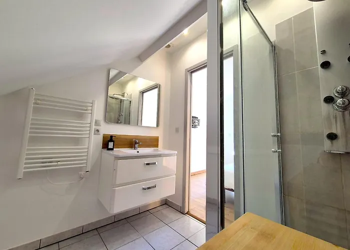 Hébergement de vacances Ecu - 6 Pers - Centre-ville - Lumineux